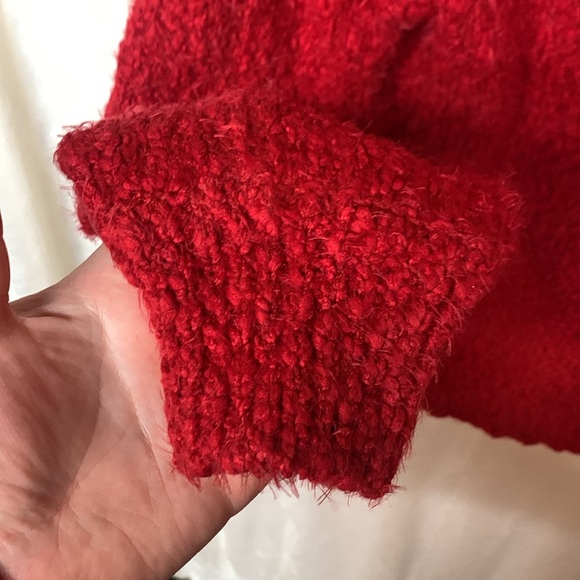 Yet Again Red Sweater - Picture 4 of 7
